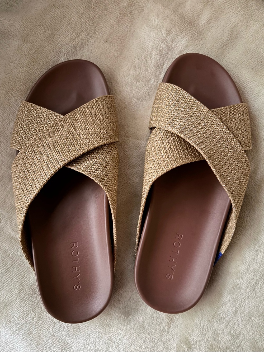 Rothy's The Weekend Slide In Golden Sun☀️
SIZE 8.5• New!🔥